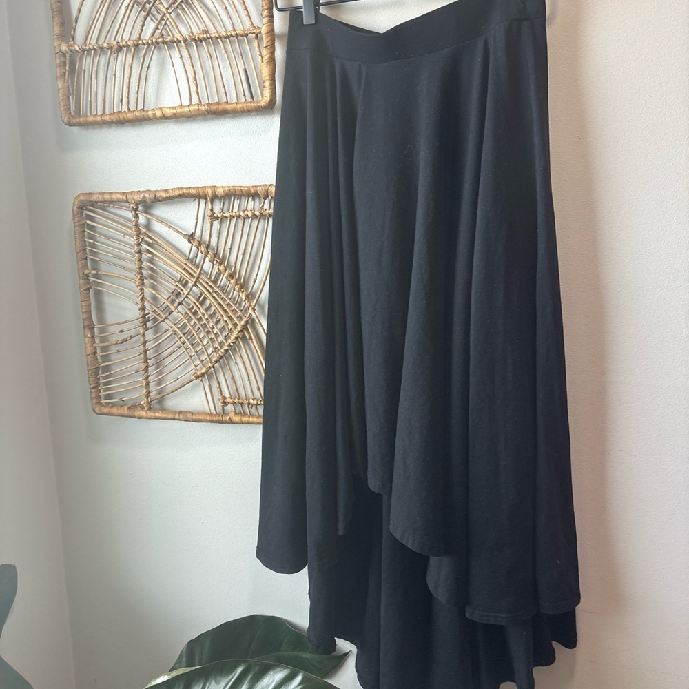 Flowy Hi-Lo Black Women's Skirt size M